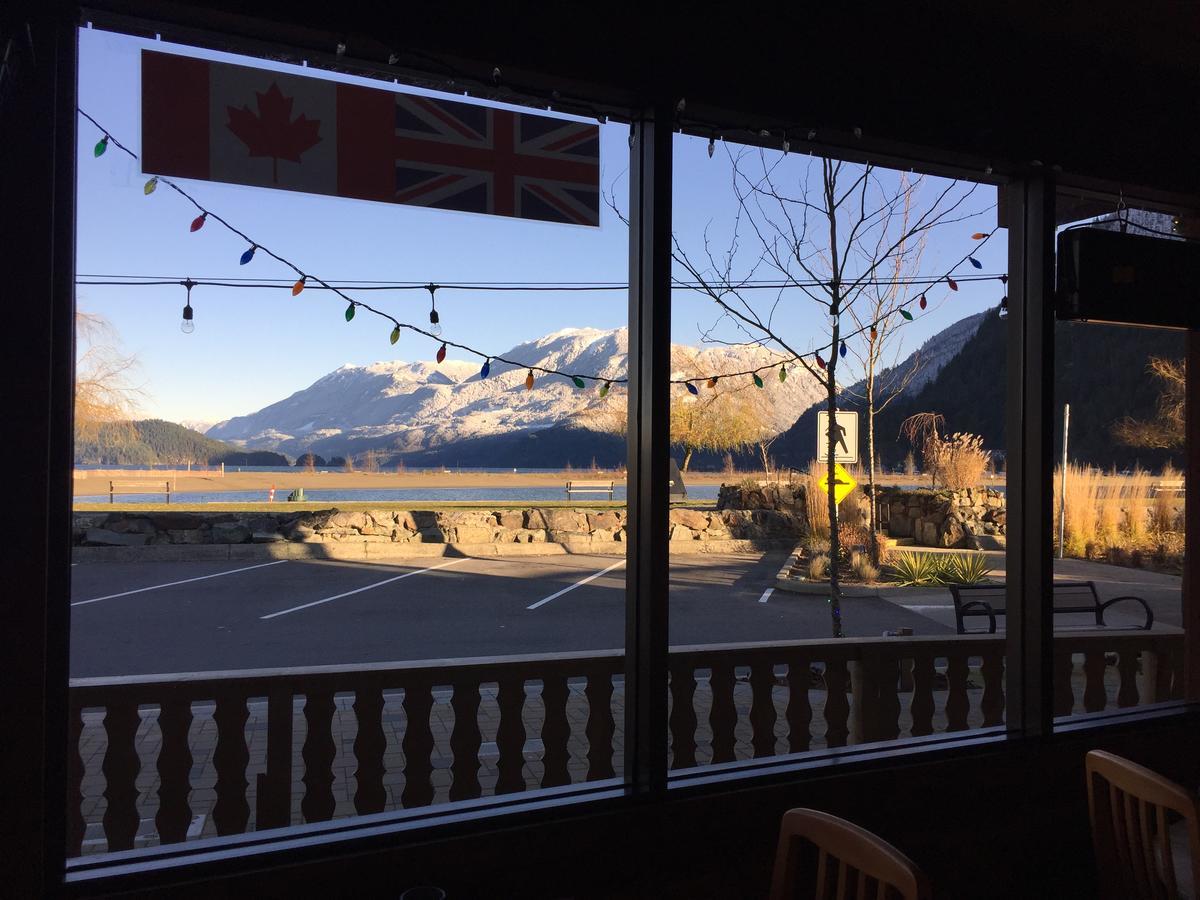 Spring Villa Hotel Harrison Hot Springs Kültér fotó