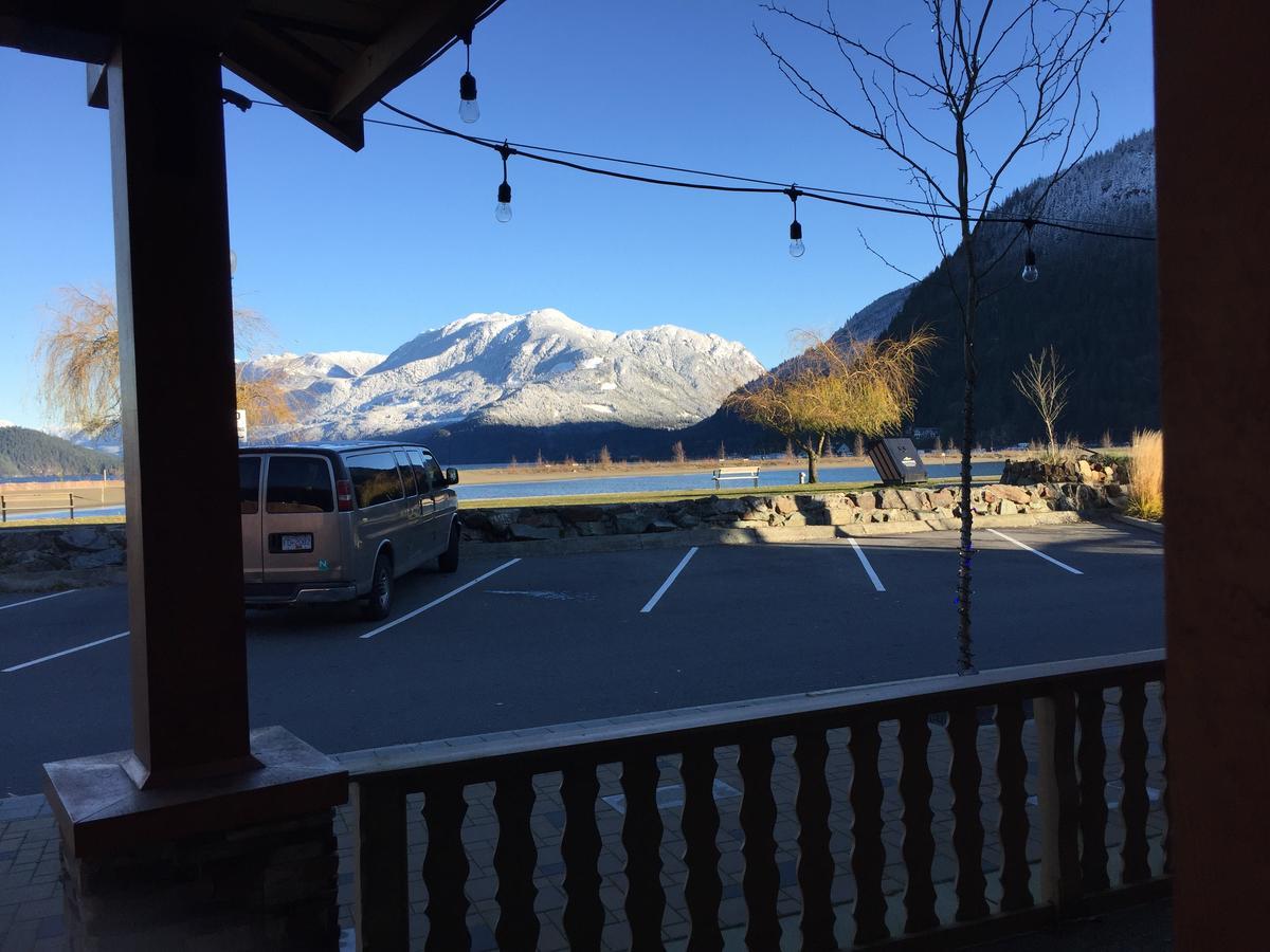 Spring Villa Hotel Harrison Hot Springs Kültér fotó
